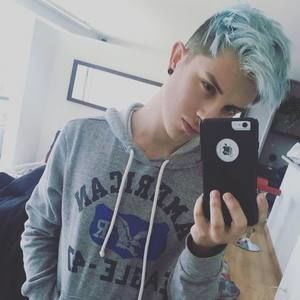 Meet your Posher, Aron